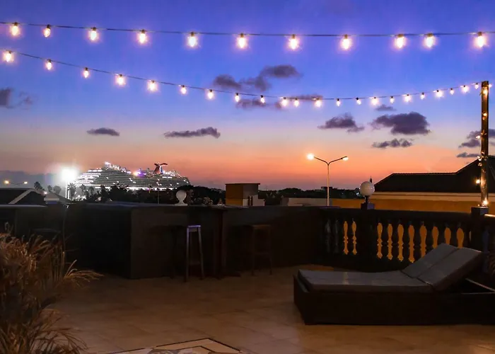  Curacao Suites